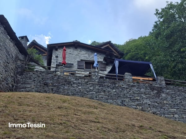 Charaktervolles Rustico an spektakulärer Aussichtslage auf einer authentischen Tessiner Alp im oberen Maggiatal 5