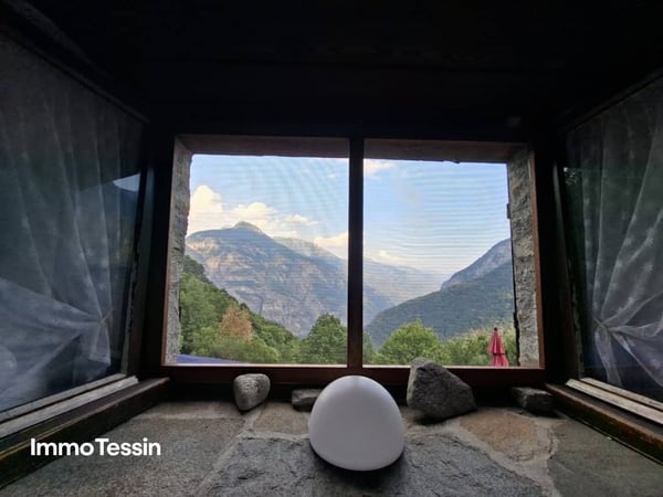 Charaktervolles Rustico an spektakulärer Aussichtslage auf einer authentischen Tessiner Alp im oberen Maggiatal 12