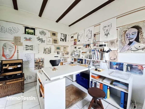 EINMALIG: Liegenschaft mit zwei Rustico und separatem Atelier an Panoramalage mit Weitsicht und riesigem Grundstück 9