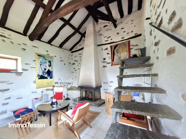 EINMALIG: Liegenschaft mit zwei Rustico und separatem Atelier an Panoramalage mit Weitsicht und riesigem Grundstück 7