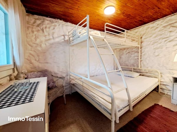 Gemütliches Rustico im Maggiatal an ruhiger Lage und mit wunderschöner Sicht in die Tessiner Bergwelt 12