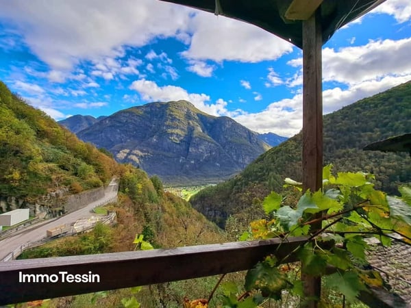 Gemütliches Rustico im Maggiatal an ruhiger Lage und mit wunderschöner Sicht in die Tessiner Bergwelt 3