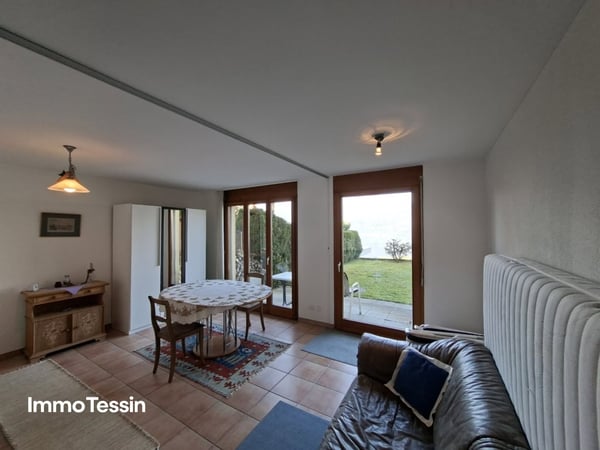 Haus mit atemberaubender 180 Panorama-Seesicht auf den Lago Maggiore, Terrasse, Garten und direkter Zufahrt 10
