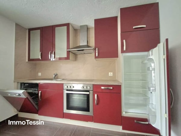 Grosszügiges & komplett renoviertes Haus mit 7 Schlafzimmern an ruhiger Lage zum top Preis 12