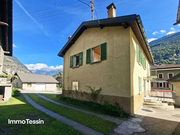 Grosszügiges & komplett renoviertes Haus mit 7 Schlafzimmern an ruhiger Lage zum top Preis 4