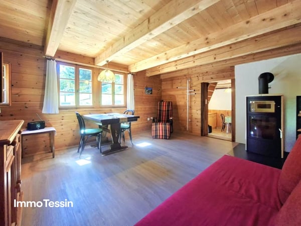 Ein wahres Alpenparadies: Authentisches und saniertes Rustico & ein unabhängiges Atelier und 3 Parzellen voller Freiheit auf 11000 m2 Grund 7