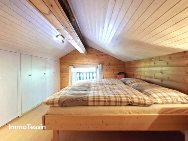 Ein wahres Alpenparadies: Authentisches und saniertes Rustico & ein unabhängiges Atelier und 3 Parzellen voller Freiheit auf 11000 m2 Grund 12