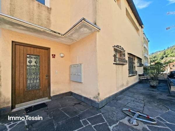 Top Preis & Zweitwohnsitz: Renovierte Ferienwohnung an bester Lage mit Seesicht und nahe der Promenade von Locarno 6