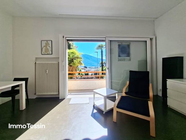 Top Preis & Zweitwohnsitz: Renovierte Ferienwohnung an bester Lage mit Seesicht und nahe der Promenade von Locarno 7
