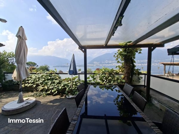Traditionelles Tessinerhaus mit 2 separaten Wohnungen und atemberaubende Sicht auf den Lago Maggiore 3