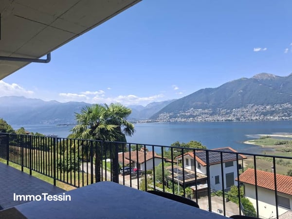 Wunderschönes Haus mit atemberaubender Panorama Seesicht über den Lage Maggiore an begehrter Lage im Gambarogno 2