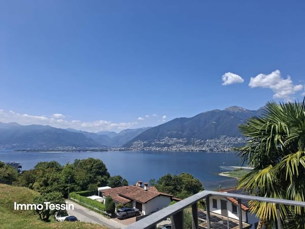 Wunderschönes Haus mit atemberaubender Panorama Seesicht über den Lage Maggiore an begehrter Lage im Gambarogno 1
