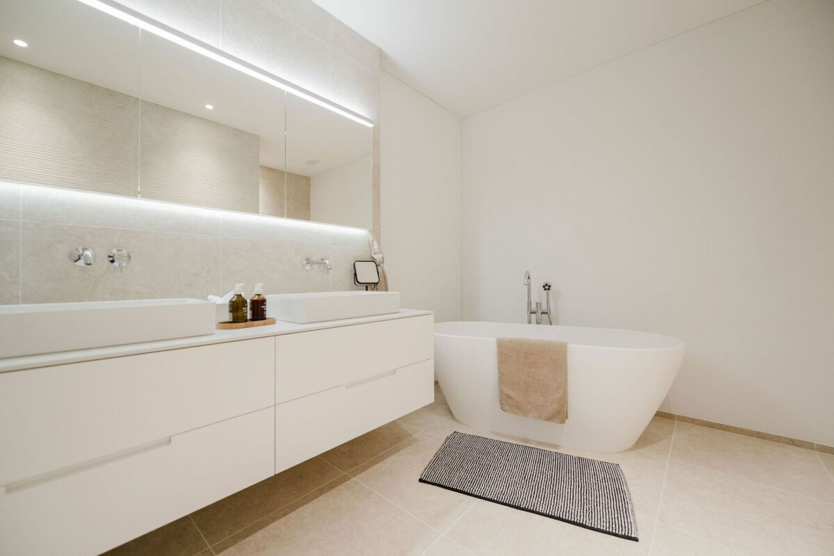 Bezugsbereite Neubauwohnung mit Seesicht