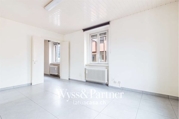 Chiasso, ufficio di 180 mq + locale separato 6