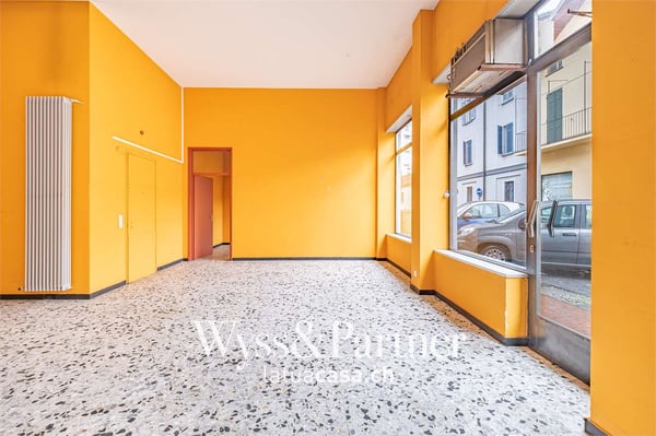 Chiasso - spazio commerciale con grande visibilità 3