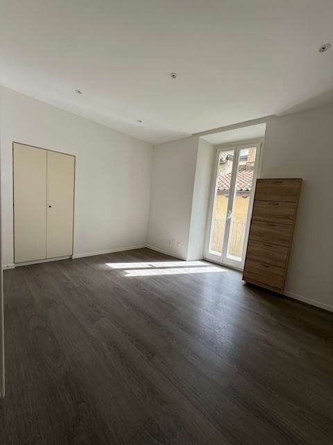 Locarno centro - pratico 2.5 locali 1