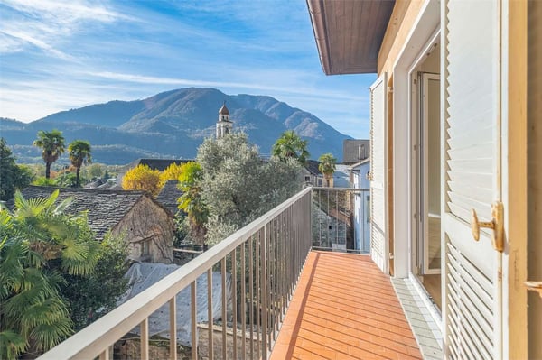 Tegna - Palazzina con 4 appartamenti in vendita 6