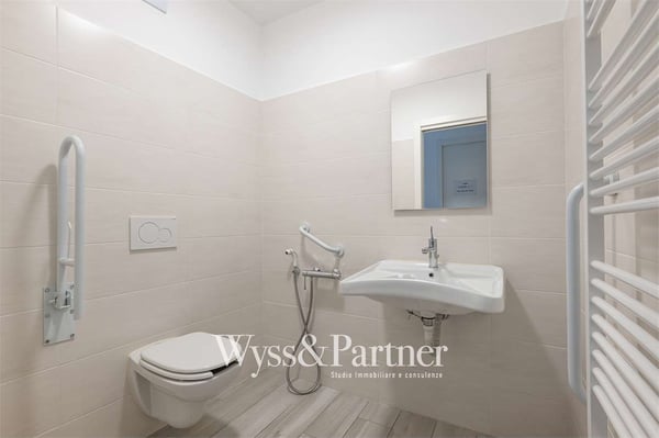 Biasca - Moderno locale commerciale 5