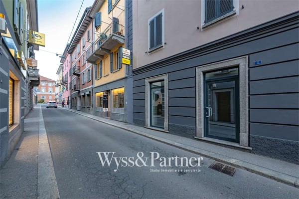 Biasca - Moderno locale commerciale 1