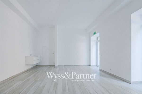 Biasca - Moderno locale commerciale 4