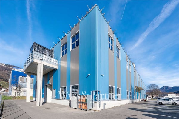 Agno - ampio spazio commerciale 13