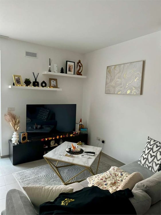 Moderno appartamento in zona tranquilla e panoramica 3