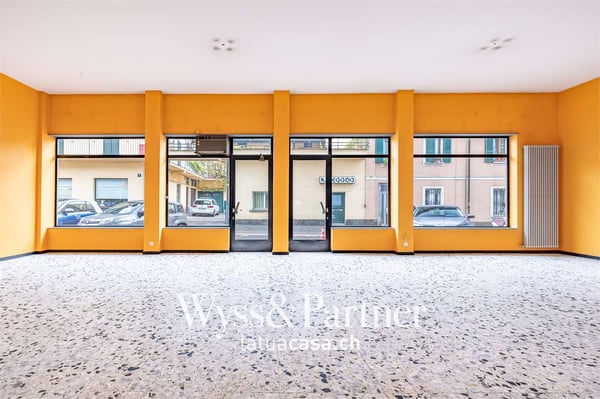 Chiasso - spazio commerciale con grande visibilità 2