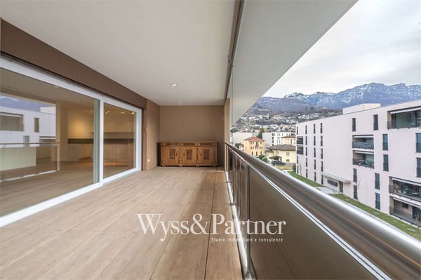 Vendesi a Bellinzona splendido 3,5 con balcone panoramico 11