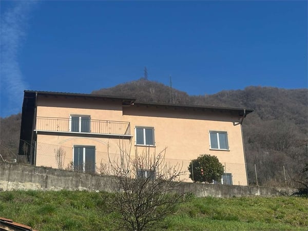 Gordola - Casa unifamiliare allo stato grezzo con splendida vista lago 1