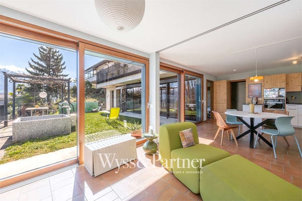 Contra Elegante casa moderna con giardino e terrazza panoramica 1