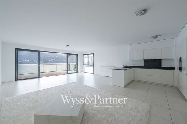 Brissago: ampio 3.5 locali moderno con splendida vista lago 4