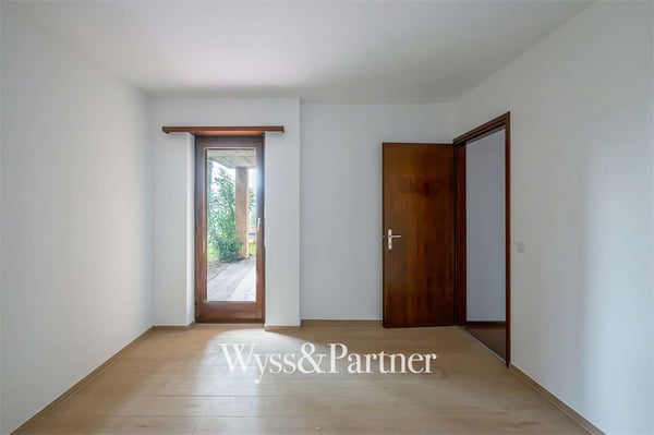 3,5 locali con giardino privato, terrazza e piscina a Pregassona 6