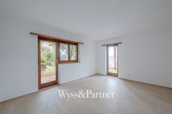 3,5 locali con giardino privato, terrazza e piscina a Pregassona 5