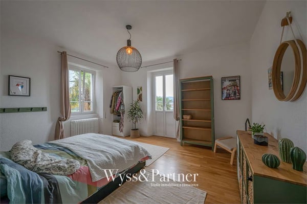 Casa singola con giardino, 3 camere da letto e 4 posteggi a Castel San 8