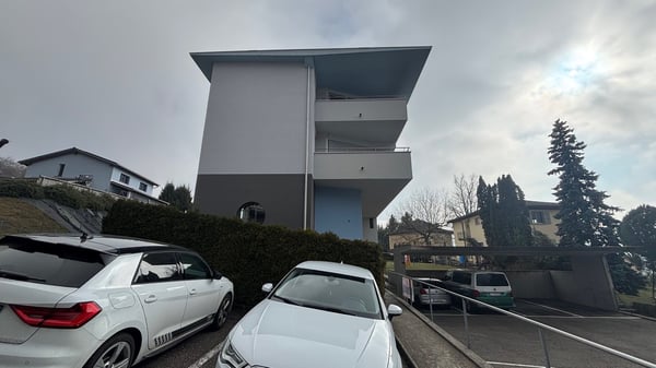 TESSERETE - Modernes Büro mit 2 Räumen 13