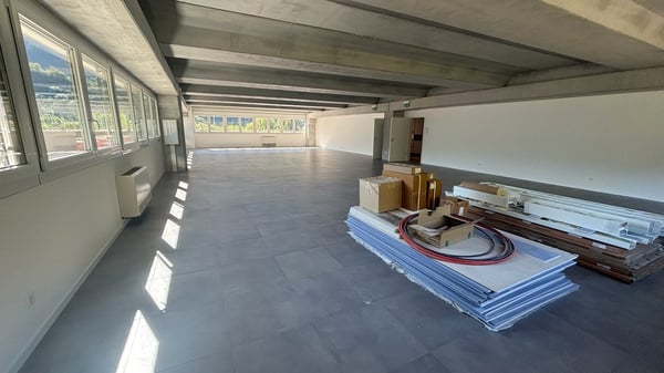 MEZZOVICO - ufficio nuovo, luminoso e divisibile 11