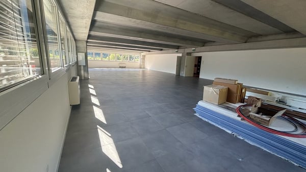 MEZZOVICO - ufficio nuovo, luminoso e divisibile 12