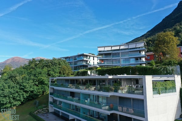 Elegante attico con grandissima terrazza coperta 5