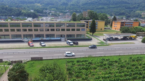 Ultimo spazio commerciale al 2° piano 15