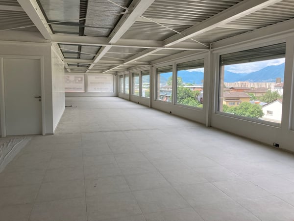 Ultimo spazio commerciale al 2° piano 4