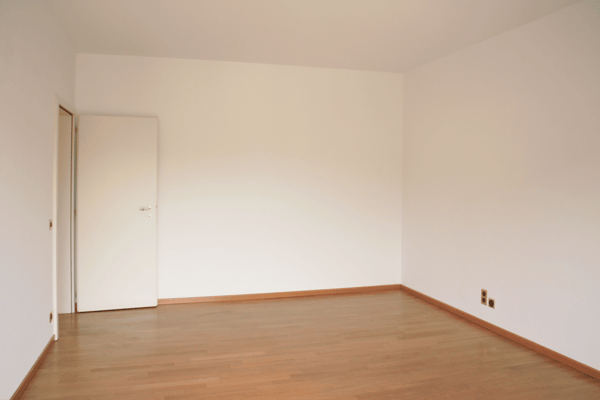 1.5 Locali con Vista Lago – Posizione Strategica a Lugano, Via San Gottardo 24 5