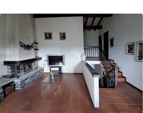 Soleggiata,  Tranquillità,  Spaziosa Villa  indipendente con giardino, piscina 11