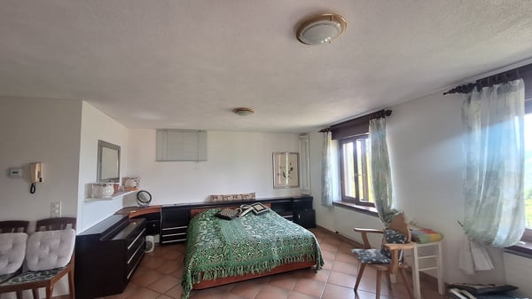 Soleggiata,  Tranquillità,  Spaziosa Villa  indipendente con giardino, piscina 10