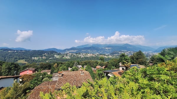 Soleggiata,  Tranquillità,  Spaziosa Villa  indipendente con giardino, piscina 8