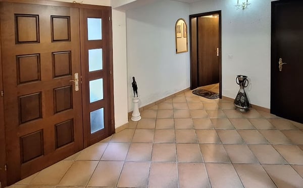 Soleggiata,  Tranquillità,  Spaziosa Villa  indipendente con giardino, piscina 9