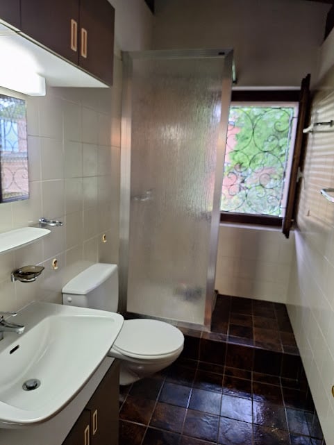 Soleggiata,  Tranquillità,  Spaziosa Villa  indipendente con giardino, piscina 16