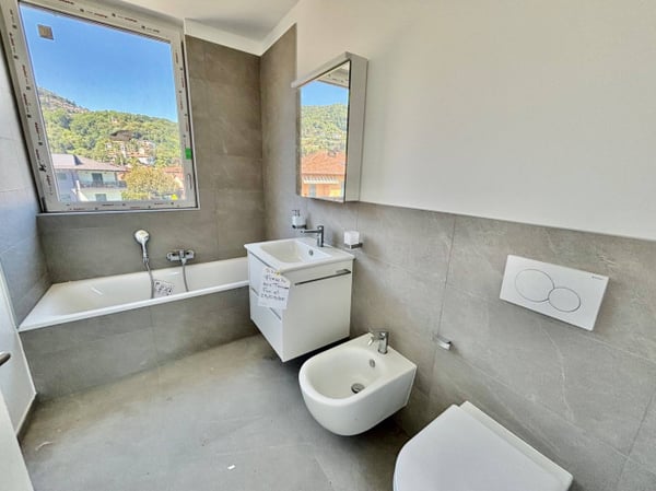 NEUE Wohnung in der Nähe vom Seeufer und Bahn, auch als Ferienwohnung! 9