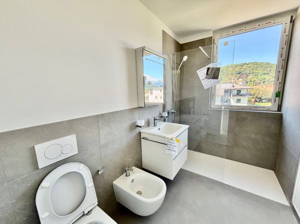 NEUE Wohnung in der Nähe vom Seeufer und Bahn, auch als Ferienwohnung! 8