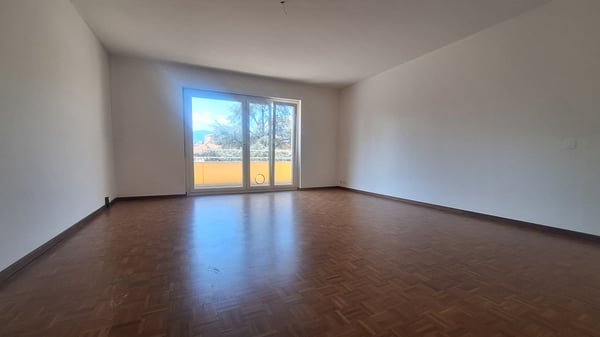 Comodità, Centrale, Luminoso Appartamento con ampia terrazza, garage e posto auto 6