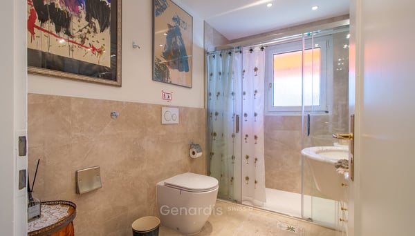 Elegante Attico con Vista Aperta e Piscina Panoramica – Porza (Lugano) 17